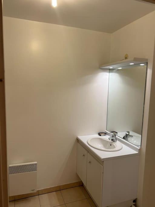 Studio A 2 Pas Du Metro Clichy Luaran gambar